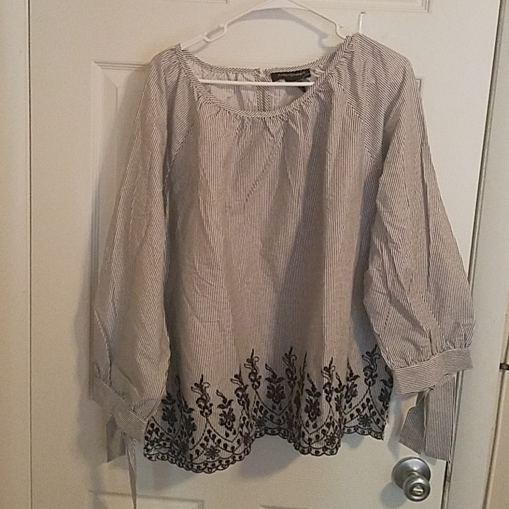 Ashley Stewart sz 18 Top